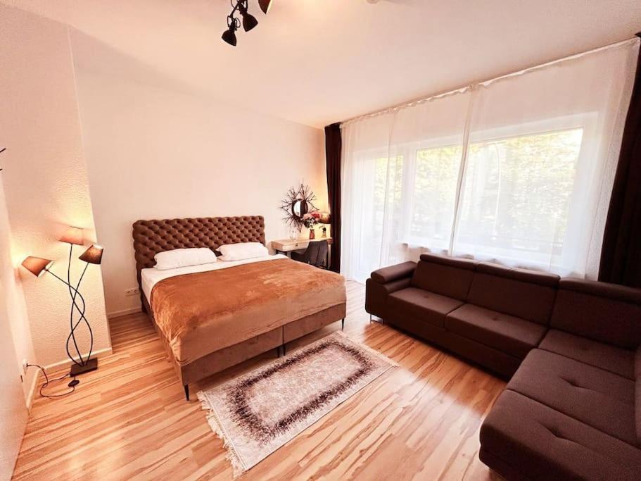 Duplex Apartment Ullstein- 4 Bedrooms, 2 Bathrooms, Living Room, 2 Parking Spaces, Boxspringbeds, Family & Business Apartment! Berlin Exterior photo