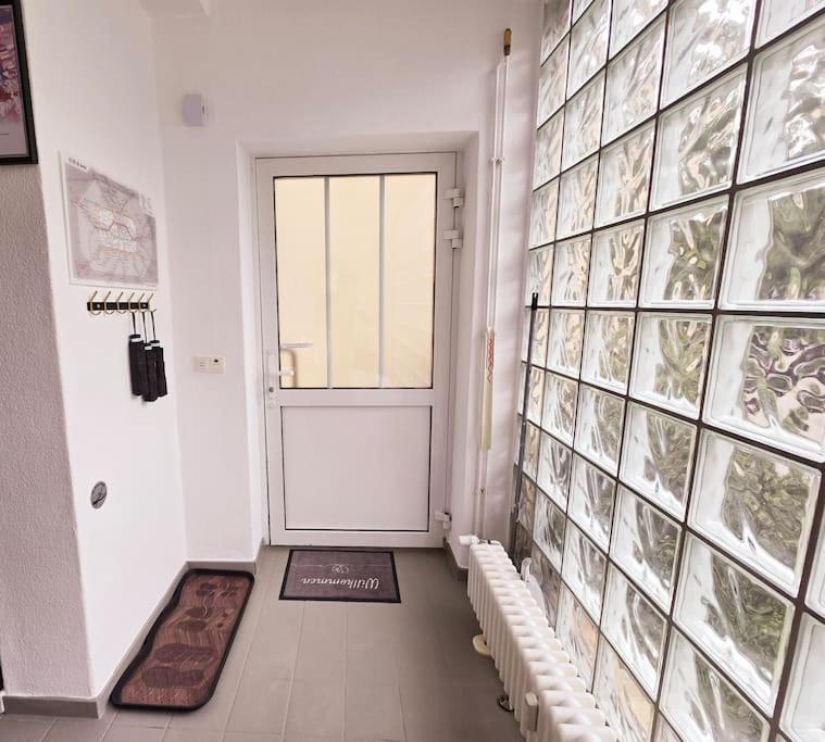 Duplex Apartment Ullstein- 4 Bedrooms, 2 Bathrooms, Living Room, 2 Parking Spaces, Boxspringbeds, Family & Business Apartment! Berlin Exterior photo